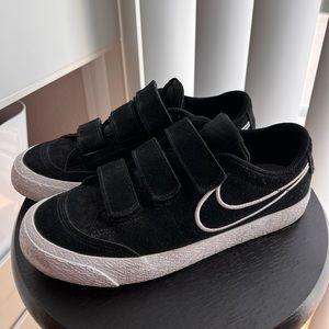 Nike Velcro blazers